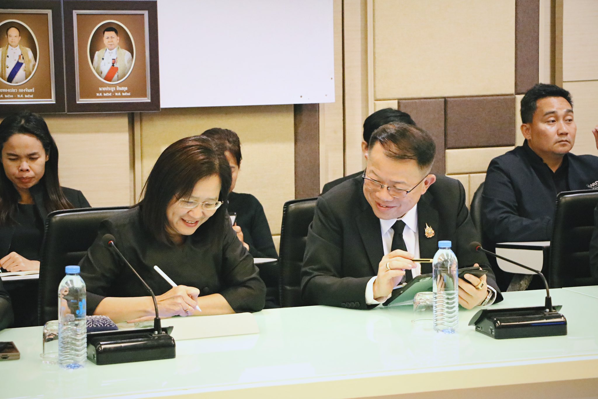 title - ส.ป.ก. ร่วมประชุมหารือการบริหารจัดการสินค้าข้าวและยางพารา